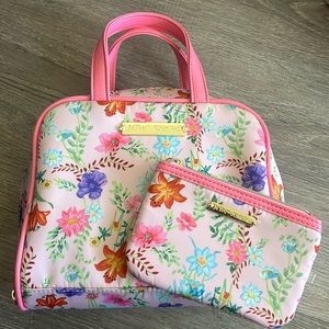 ✨ MOVING SALE ✨ Betsy Johnson Makeup bags